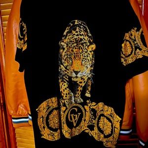 George V designer graphic tee shirt with gold tone studs